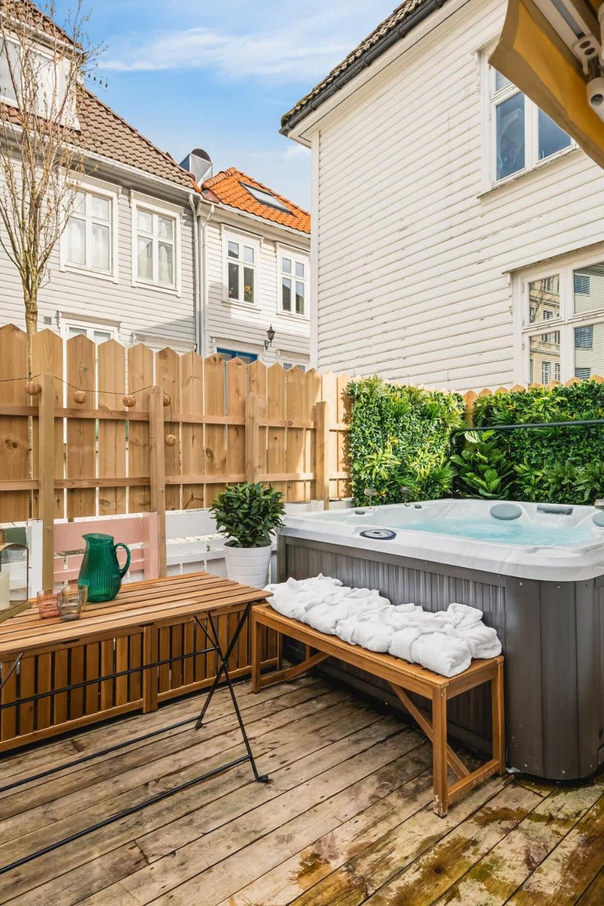 Dinbnb Homes I #1 Bnb In Bergen I Jacuzzi & Parking & Location Exterior photo